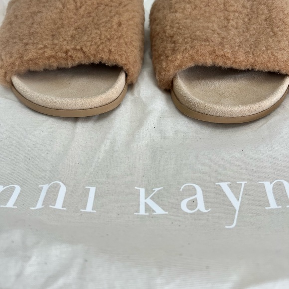Jenni Kayne Tan Shearling Slides size 38 NWOB - Picture 3 of 10